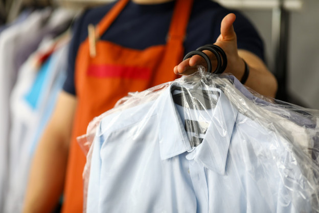 Quanto tempo demora para lavar e secar roupa na lavanderia?